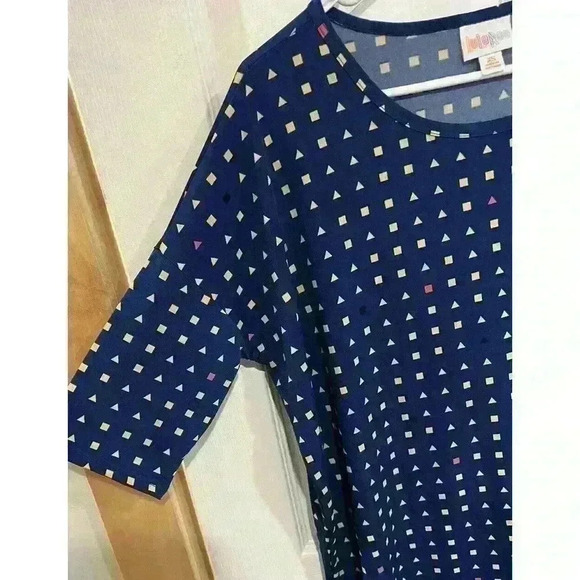 LuLaRoe Irma Tunic Top Sz XS Geometric Print - Picture 3 of 9